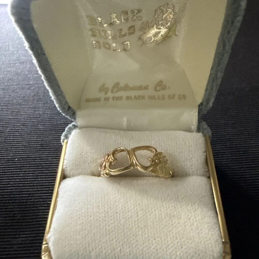 VTG NOS 10k Black Hills Gold Ring Sz 7 Heart & Leaf Design Pink/Green/Yellow 1.9